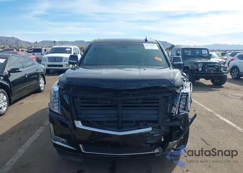 2016 Cadillac Escalade Luxury Collection z USA, uszkodzony, nr VIN 1GYS3BKJ2GR388009